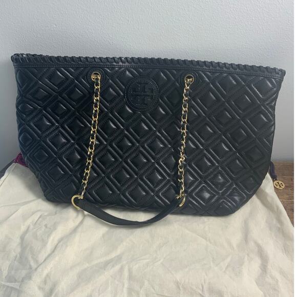 Tory Burch Black Quilted Leather Marion Tote - Picture 2 of 7